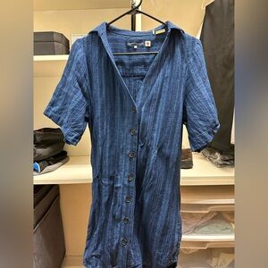 Levi’s Blue Button-Up Short Sleeve Dress